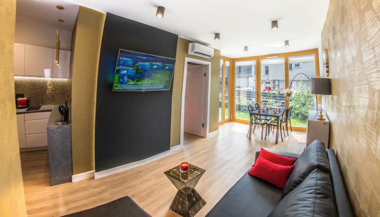 Galaxy Garden Apartment Cracow- Shopping Mall 1Min, Underground Parking, Family Friendly, City Center Krasków Exteriör bild