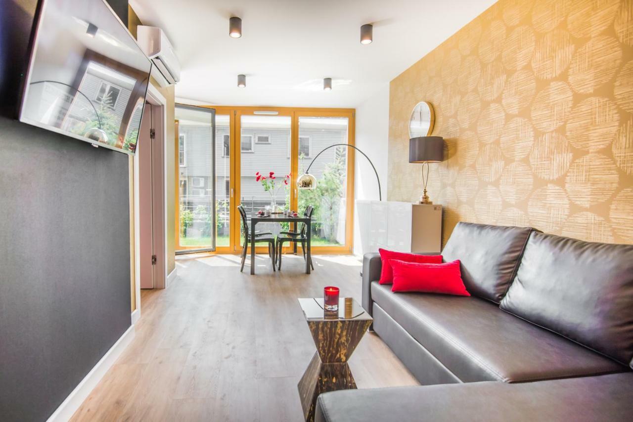 Galaxy Garden Apartment Cracow- Shopping Mall 1Min, Underground Parking, Family Friendly, City Center Krasków Exteriör bild